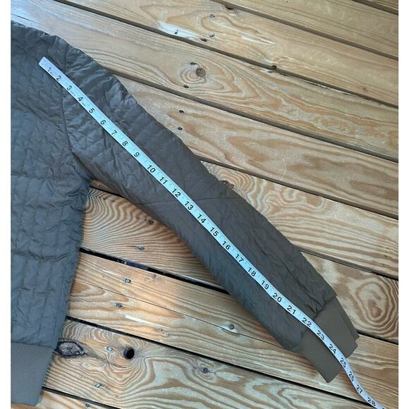 NEW $198 Lululemon Reversible Insulated Bomber Jacket Size 6 Women's Olive - Picture 11 of 11